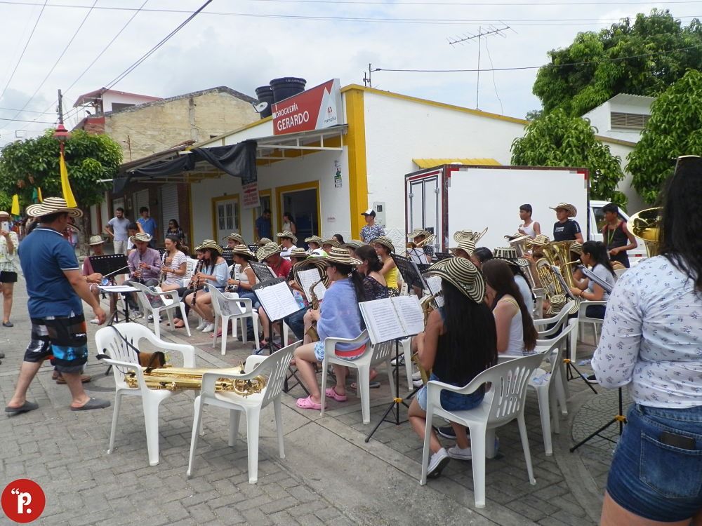 Programar música colombiana para apoyar a creadores e intérpretes nacionales pide en carta abierta la ministra de Cultura a todas las emisoras de radio del país
