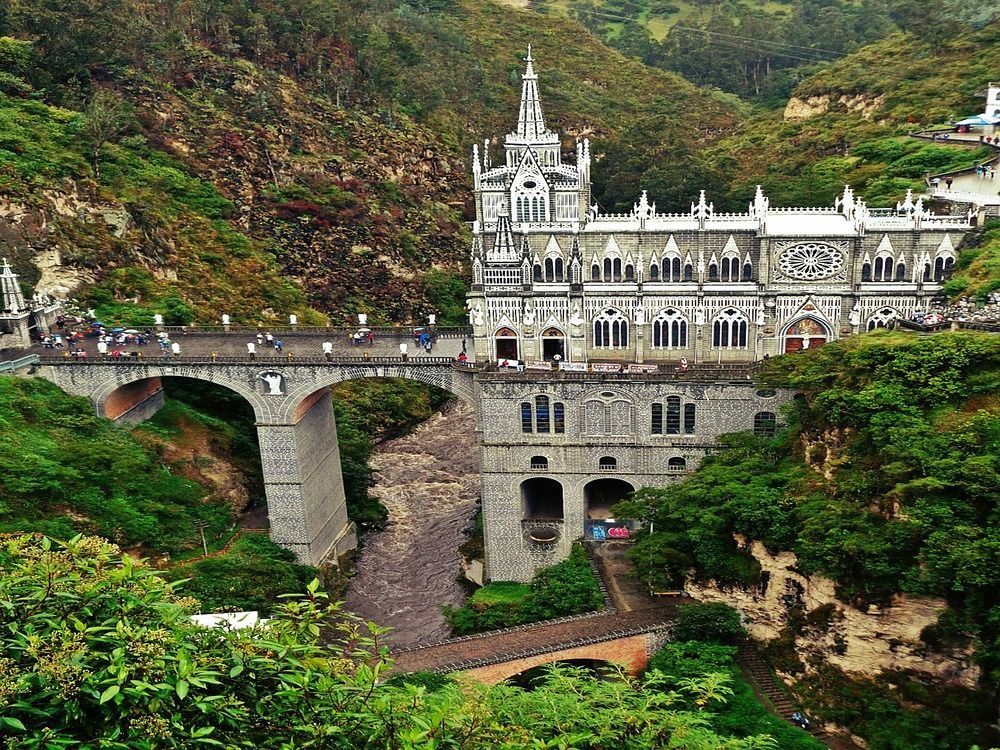 Colombia con 14 nominaciones en los premios World Travel Awards. El Santuario de las Lajas y San José del Guaviare dentro de los nominados