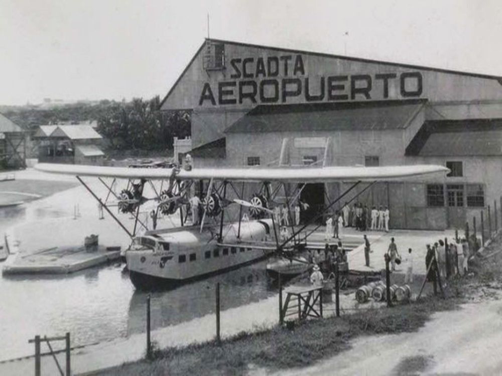 Hoy,  interesante conferencia sobre la historia de la aviación en Girardot.  Invita el Área Cultural del Banco de la República