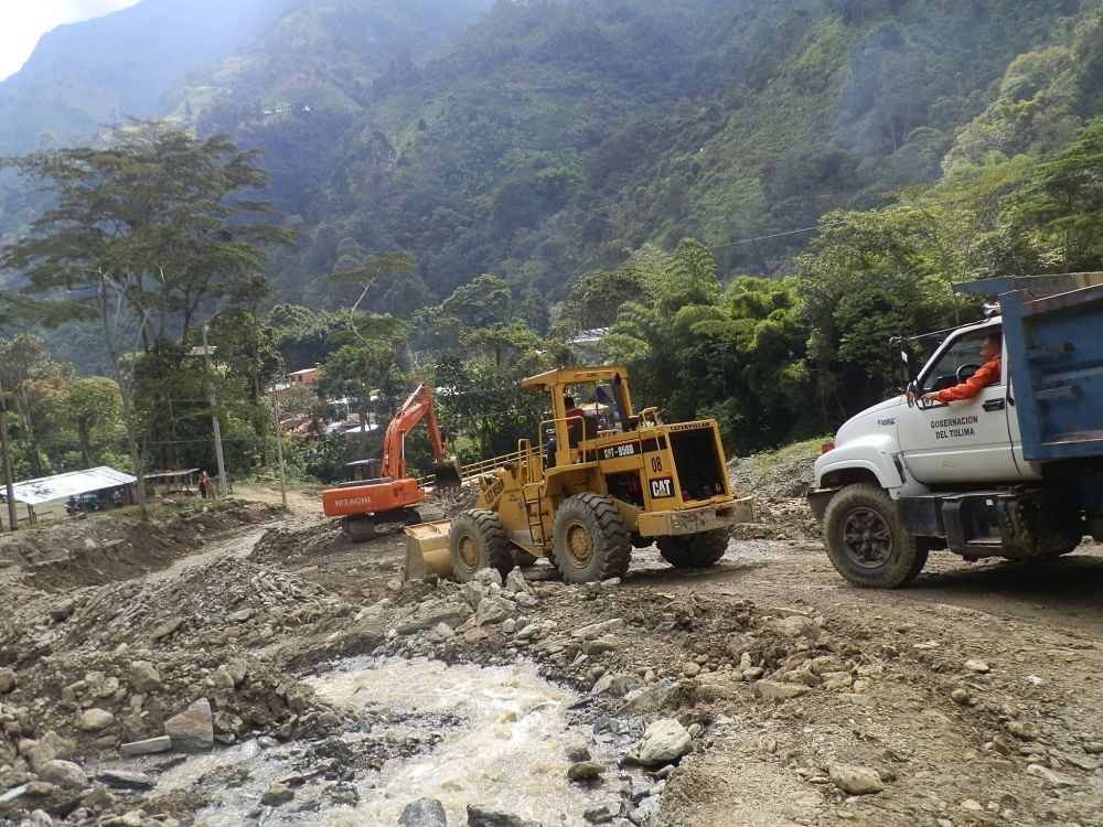 Con cierre total de la variante de Melgar se iniciaron las labores para la estabilización del talud