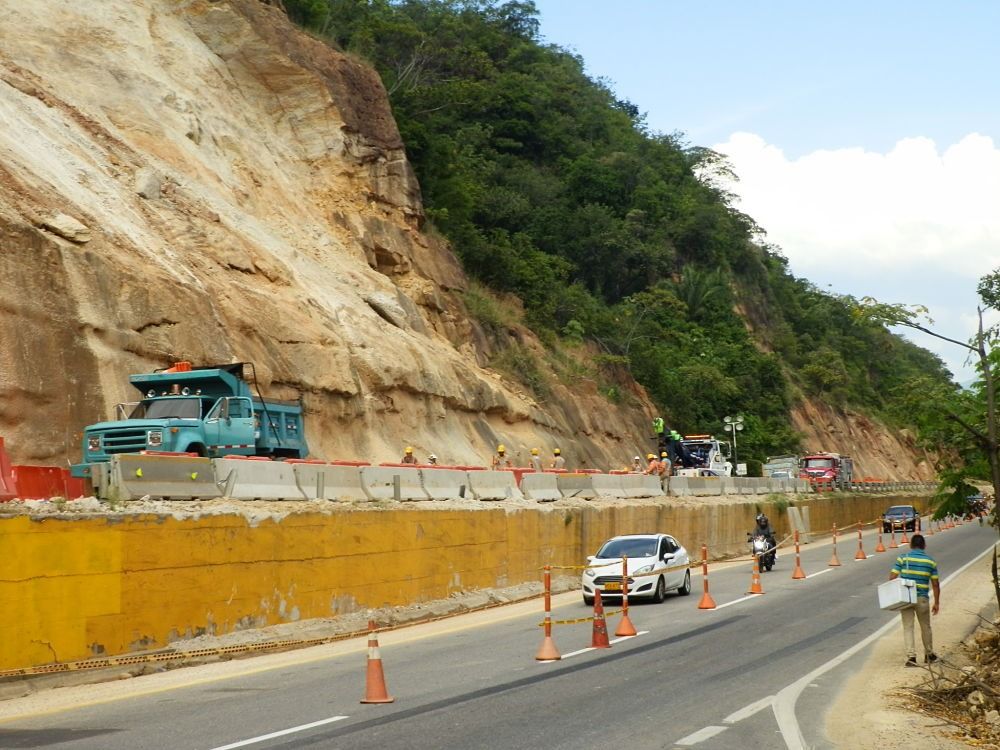Normalizado paulatinamente el paso en la variante Bogotá-Girardot, en el tramo del municipio de Melgar
