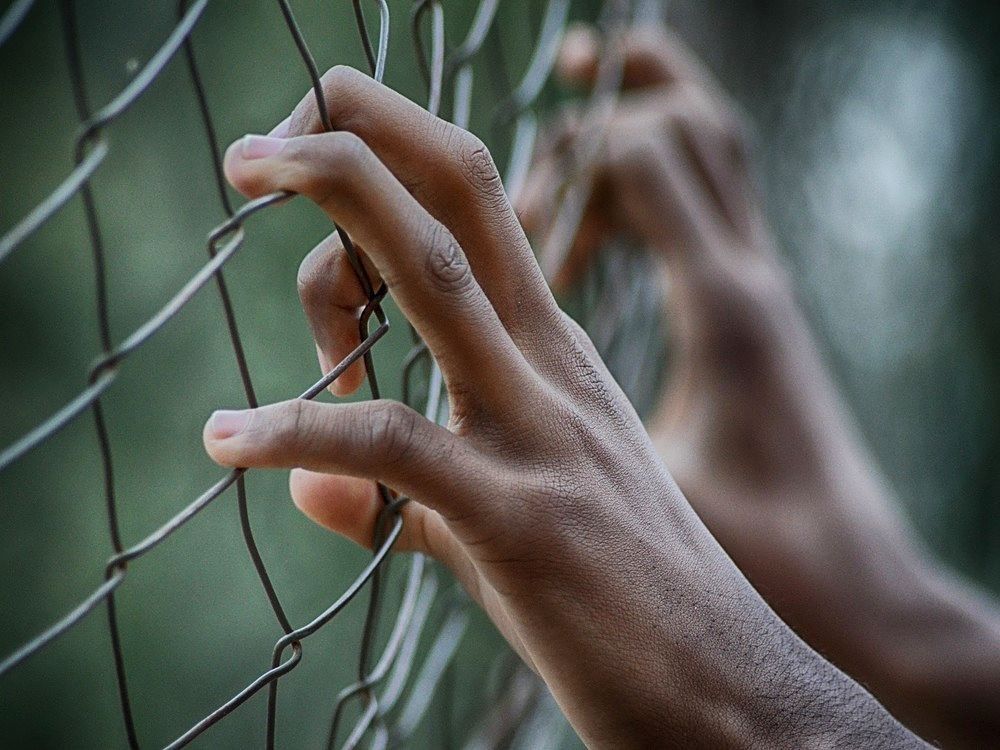 Reglamentar prisión perpetua para violadores y asesinos de niños solicitará el Gobierno al Congreso de la República