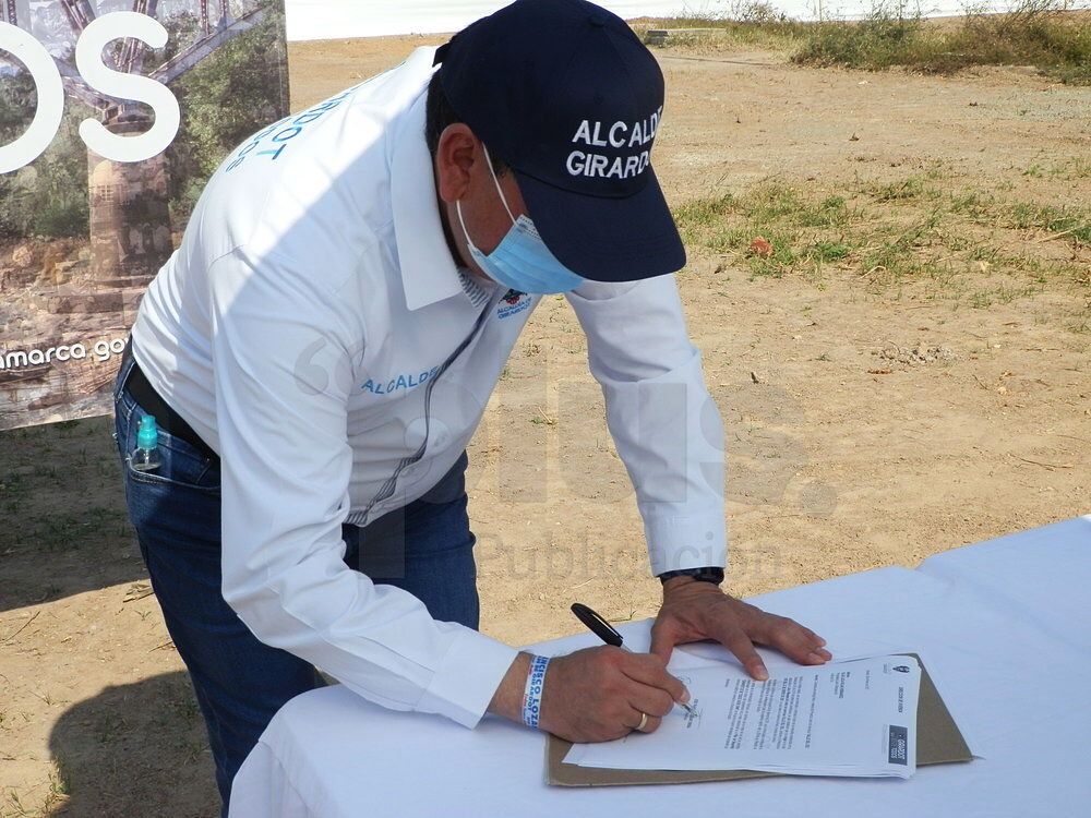 ¡Por fin! Diez años después  familias beneficiarias reciben lotes con servicios en la urbanización Valle del Sol