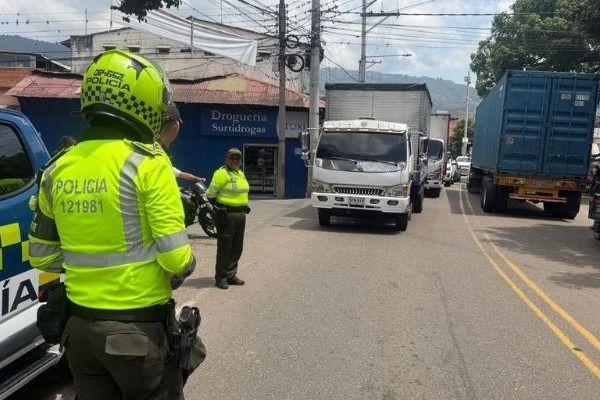 Más de 9000 hombres del Ejército y la Policía Nacional custodiarán las principales vías de Cundinamarca durante la Semana Santa