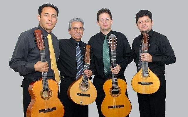 Música tradicional colombiana en el Banco de la República en Girardot