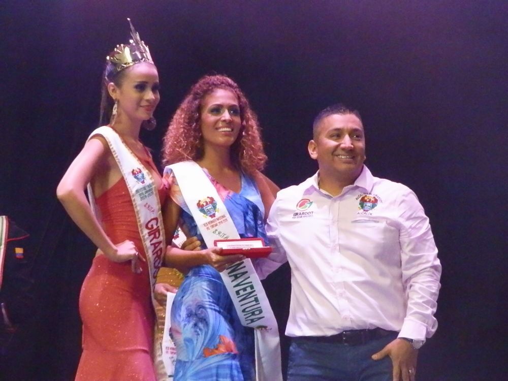 Huéspedes de honor fueron declaradas la diez candidatas al XLIX Reinado Nacional del Turismo