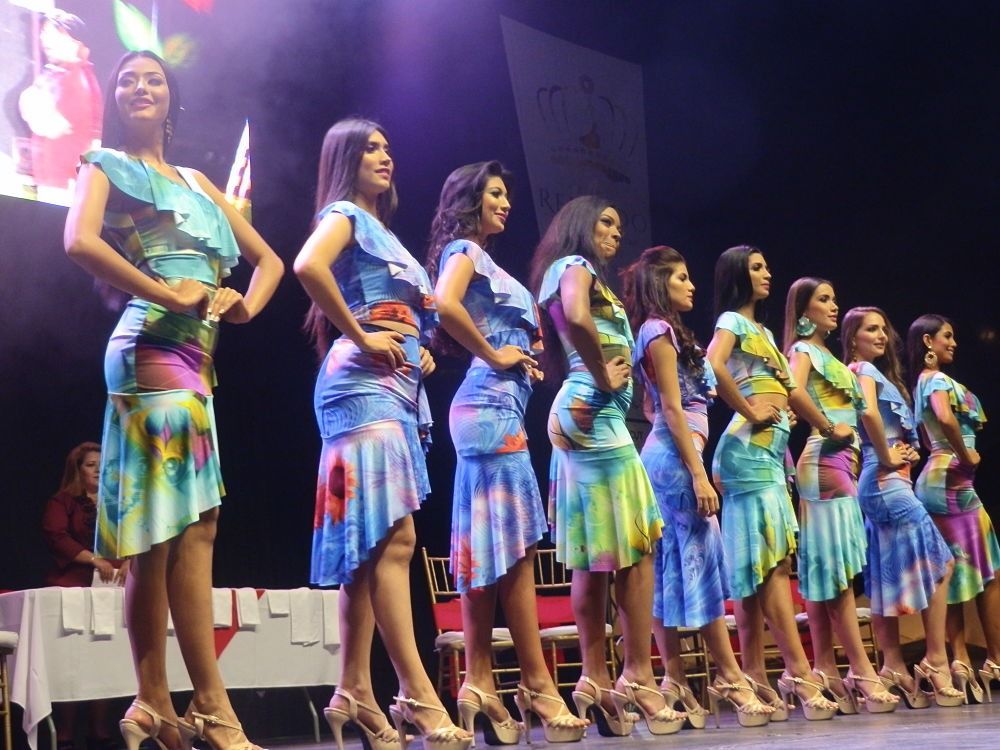 Atractiva nómina de artistas, desfile de carrozas, autos clásicos y más, en la recta final del XLIX Reinado Nacional del Turismo
